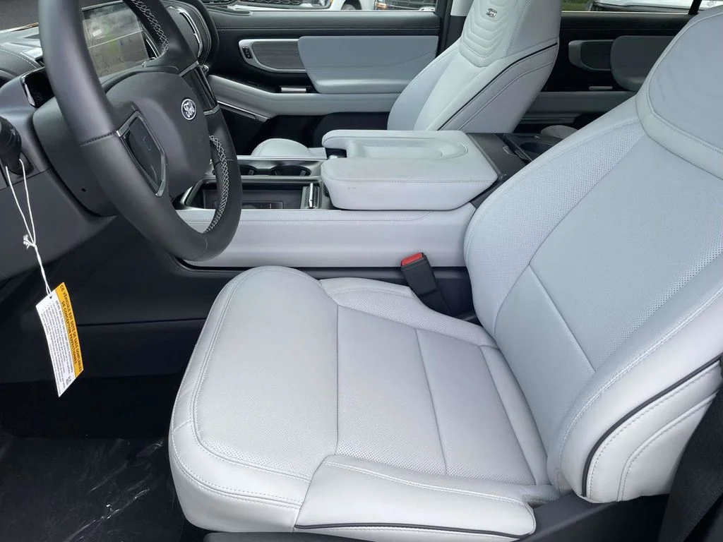 New 2027 White Ford Platinum image 13