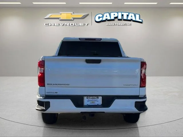 Used 2022 Summit White Chevrolet Custom image 4