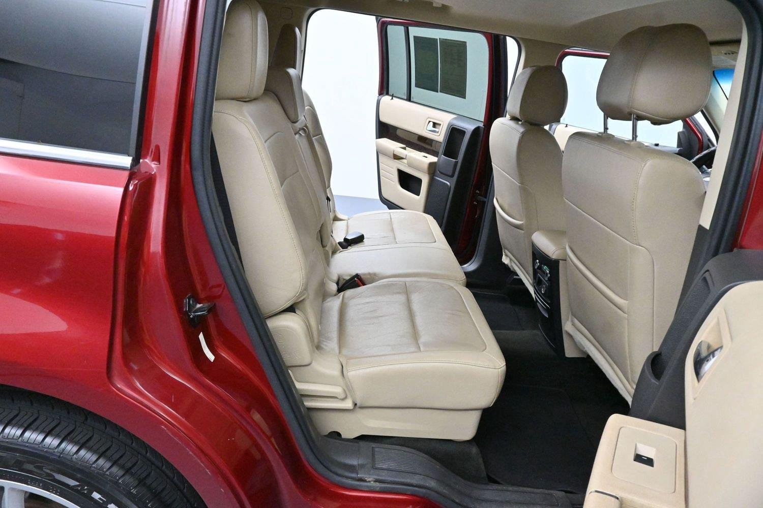 Used 2014 Ruby Red Metallic Tinted Clearcoat Ford Limited image 33