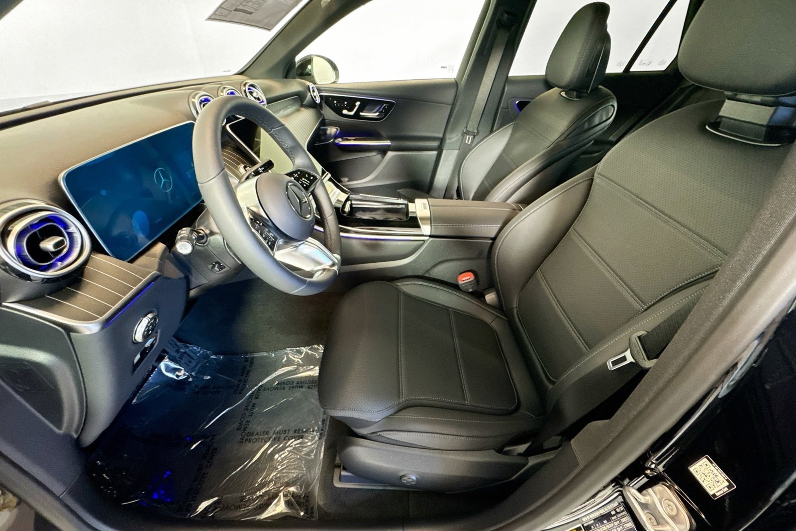 New 2026 Black Mercedes-Benz GLC 300 image 18