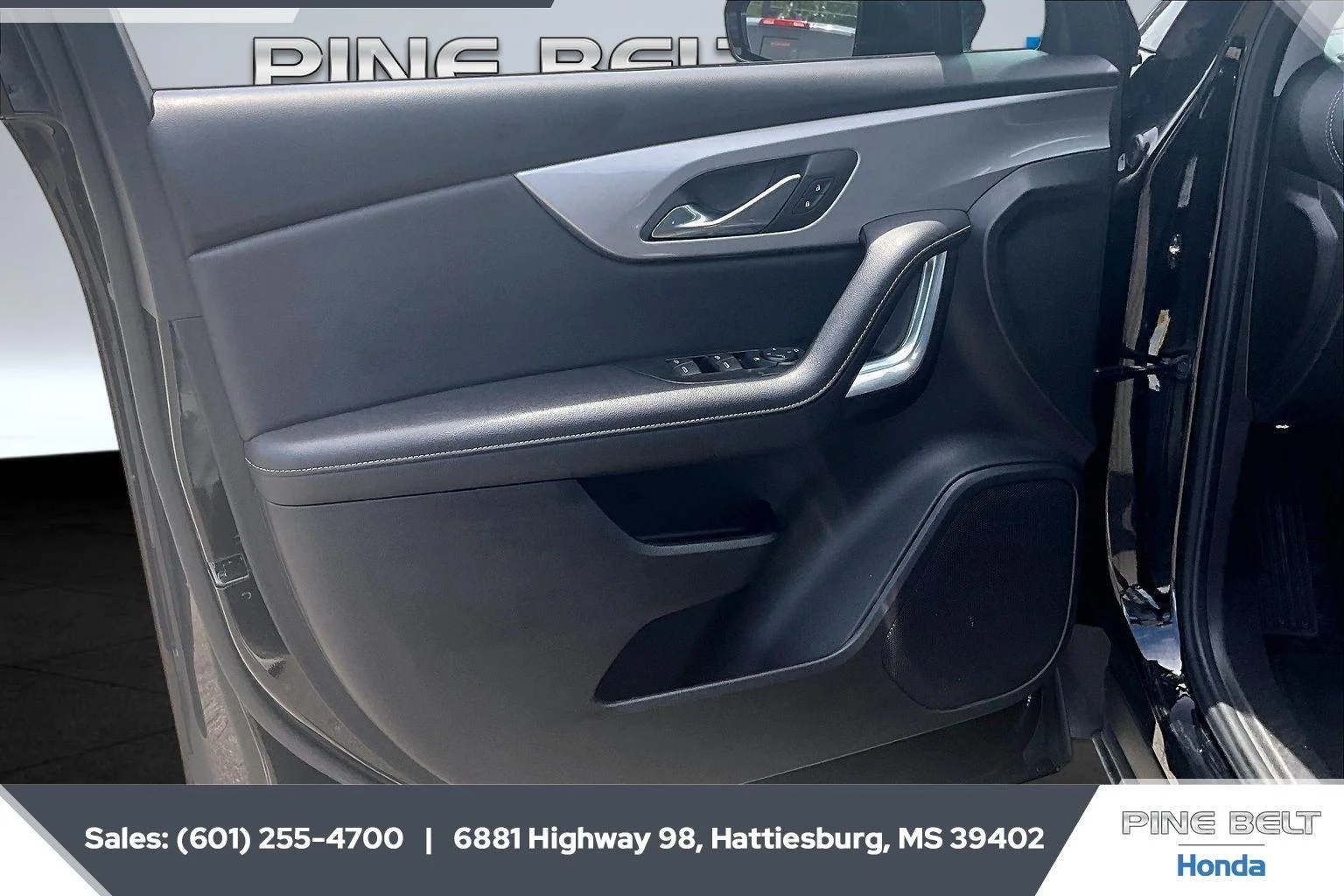 Used 2025 Black Chevrolet LT image 17