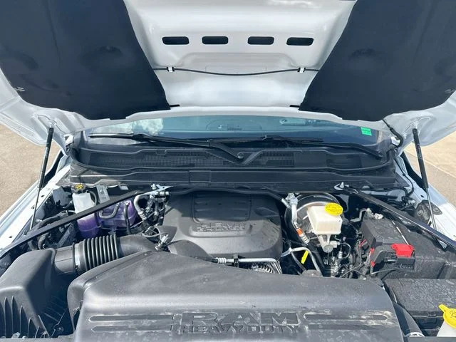 New 2026 Bright White Clear-Coat Exterior Paint RAM Laramie image 30