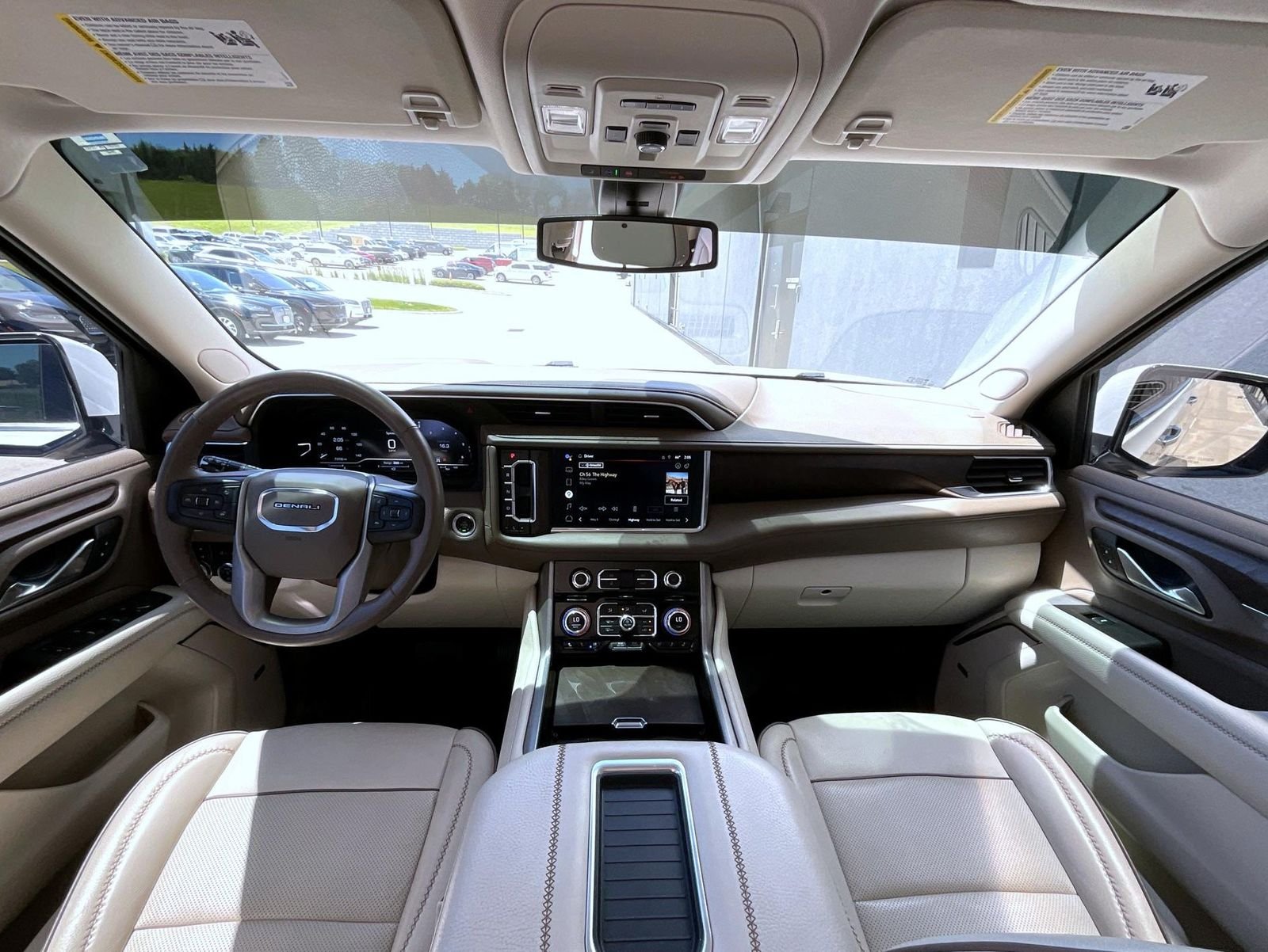 Used 2022 White GMC Denali image 15