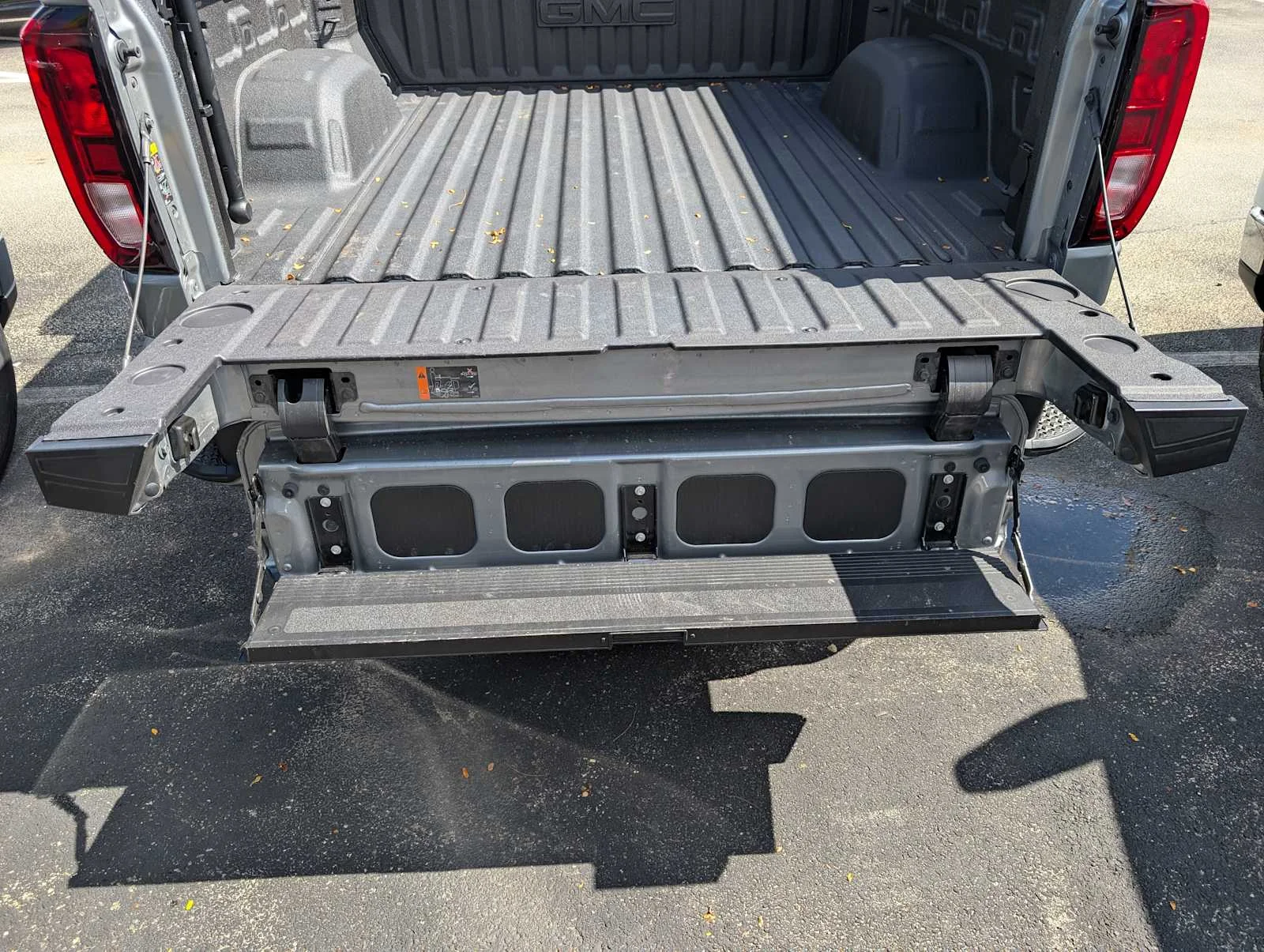 New 2026 Sterling Metallic GMC Elevation image 7