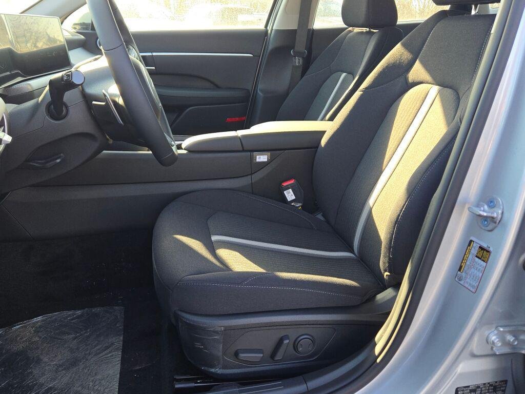 New 2026 Silver Hyundai SEL Sport image 21