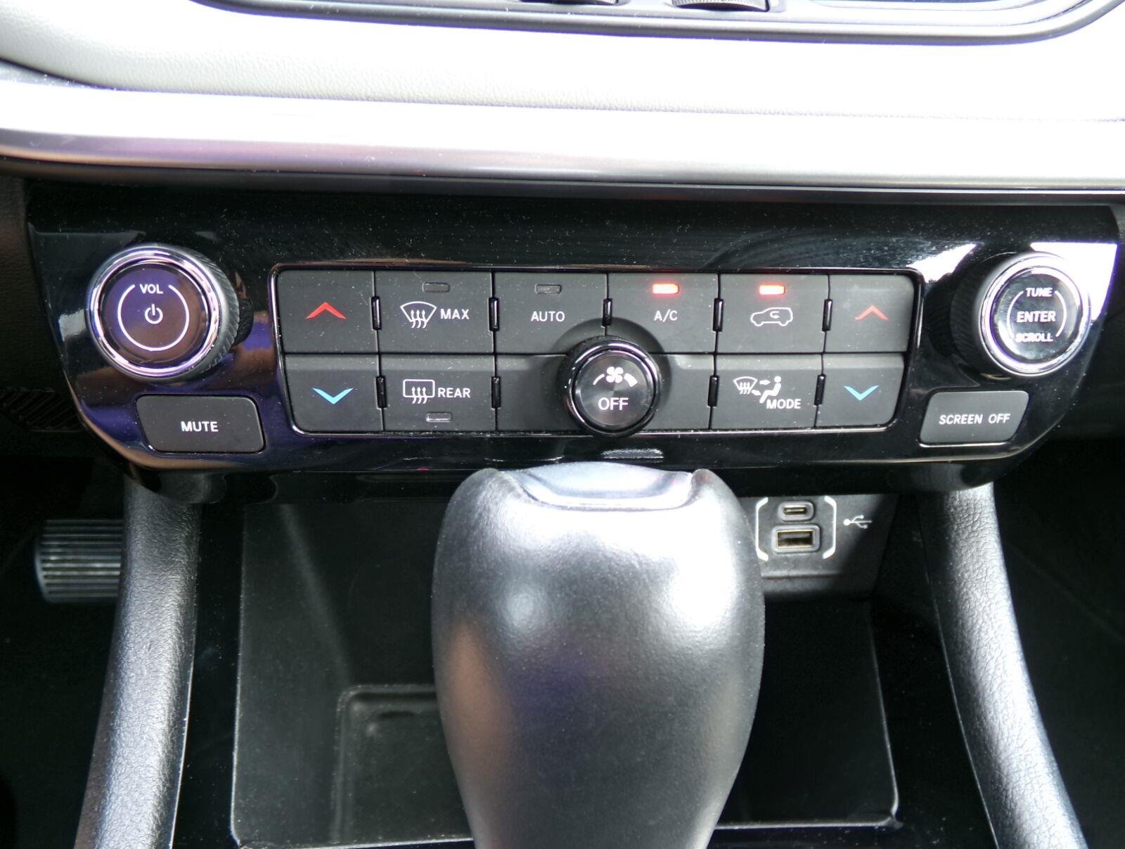 2025 Jeep Compass Limited - Photo 11