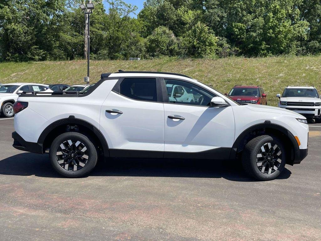 New 2026 White Hyundai SEL FWD image 27