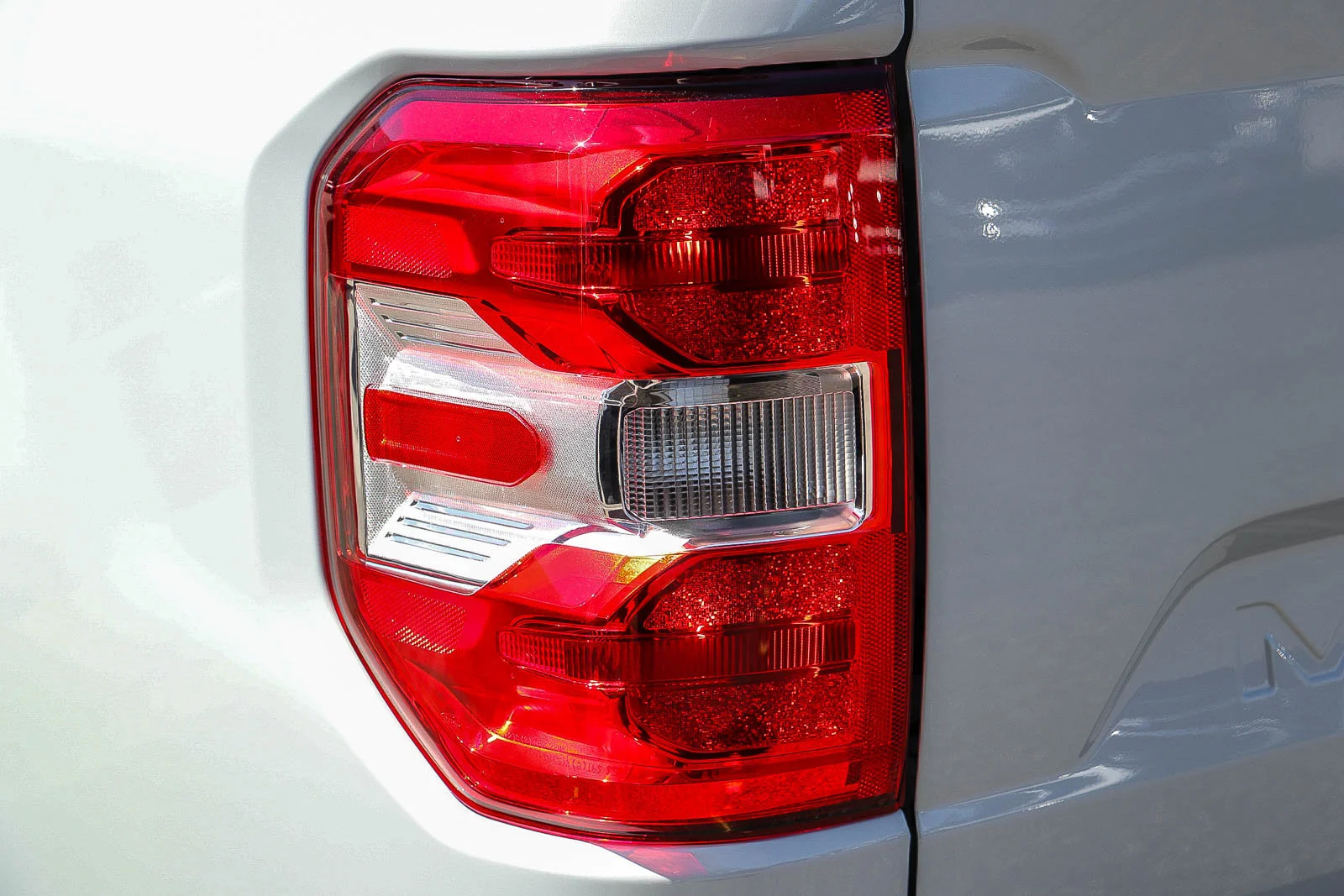 New 2026 Space White Metallic Ford XLT image 9