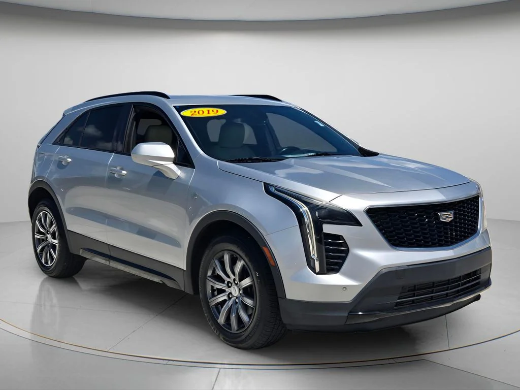 Used 2019 Silver Cadillac Sport image 9