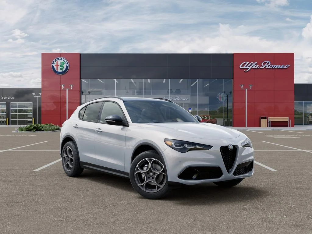 New 2026 Moonlight Gray Metallic Exterior Paint Alfa Romeo Sprint image 5