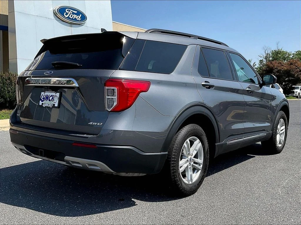 Certified Used 2022 Gray Ford XLT image 4