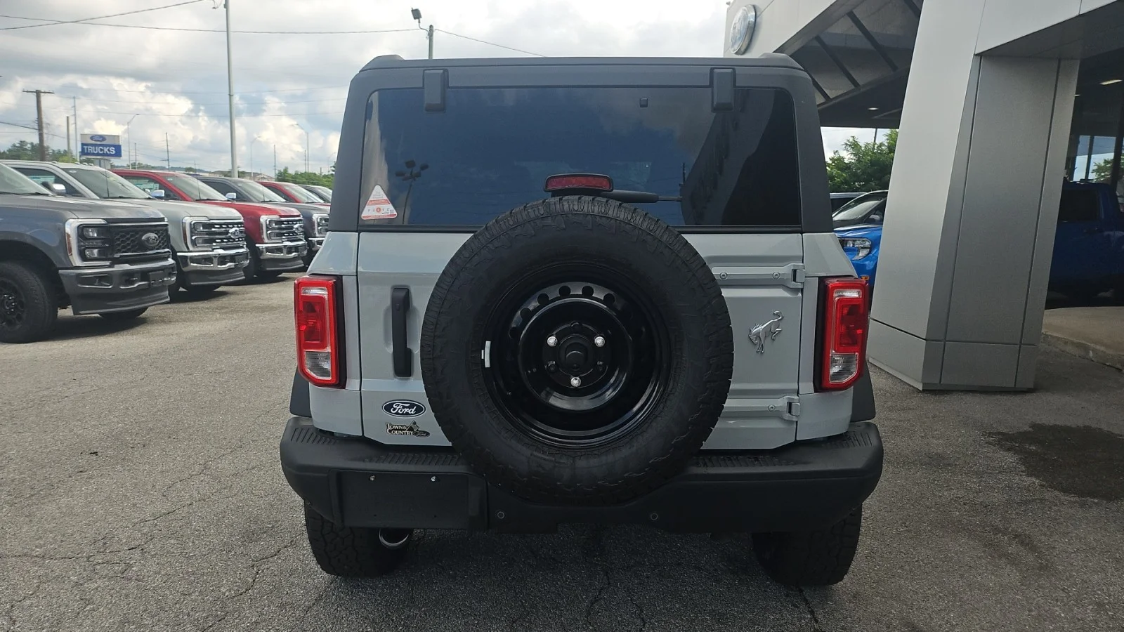 New 2026 Avalanche Gray Ford Big Bend 4-Dr 4WD image 4