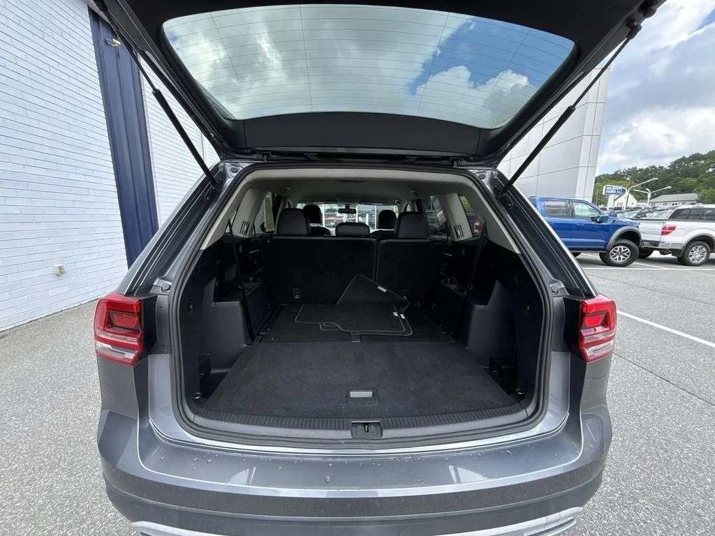 Used 2018 Gray Volkswagen 3.6L V6 SE image 20