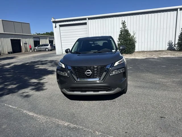 Used 2023 Gray Nissan SV image 2