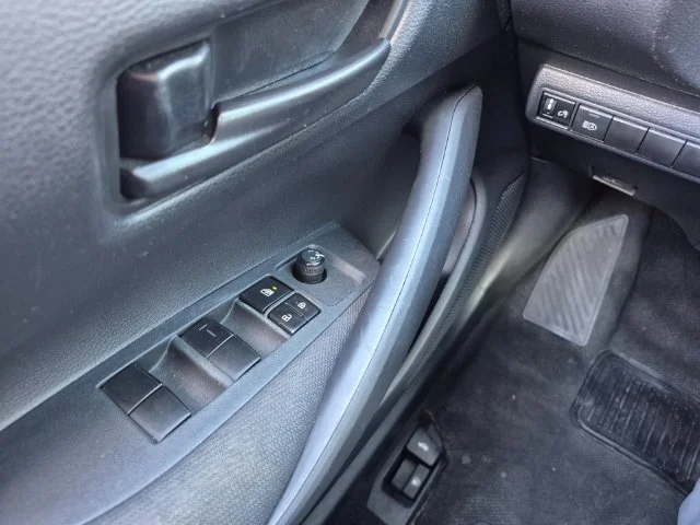 Used 2022  Toyota LE image 21