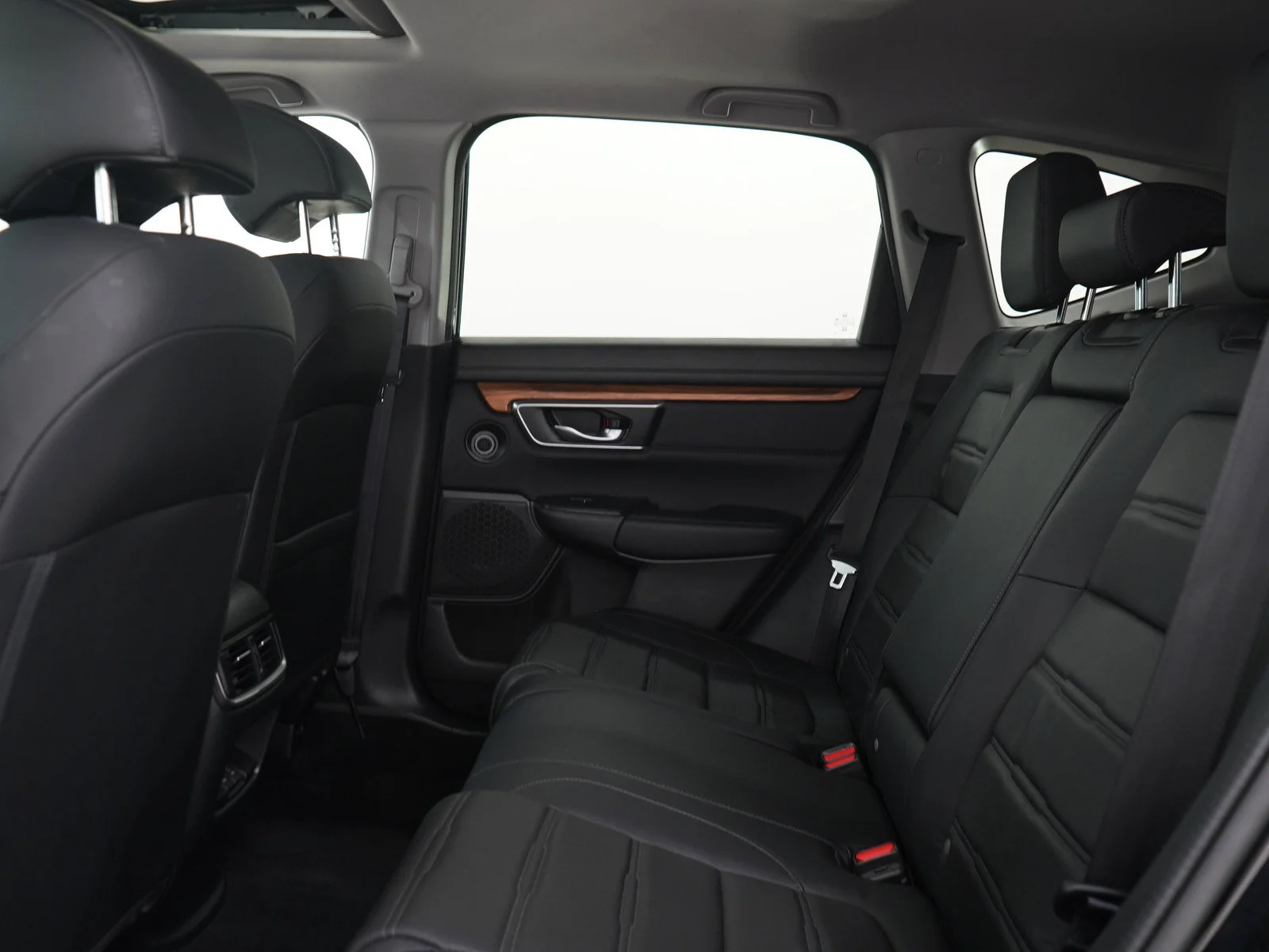 Used 2022 Black Honda 5D WAGON HYBRID TOURING image 18