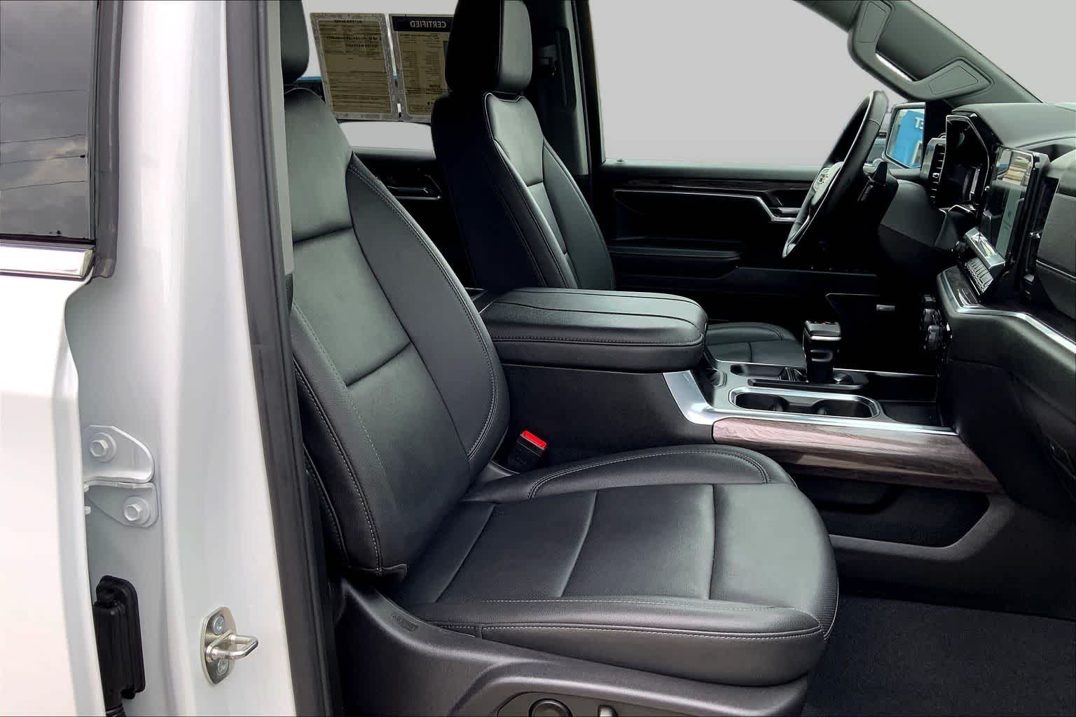 Used 2024 Summit White Chevrolet LTZ image 8