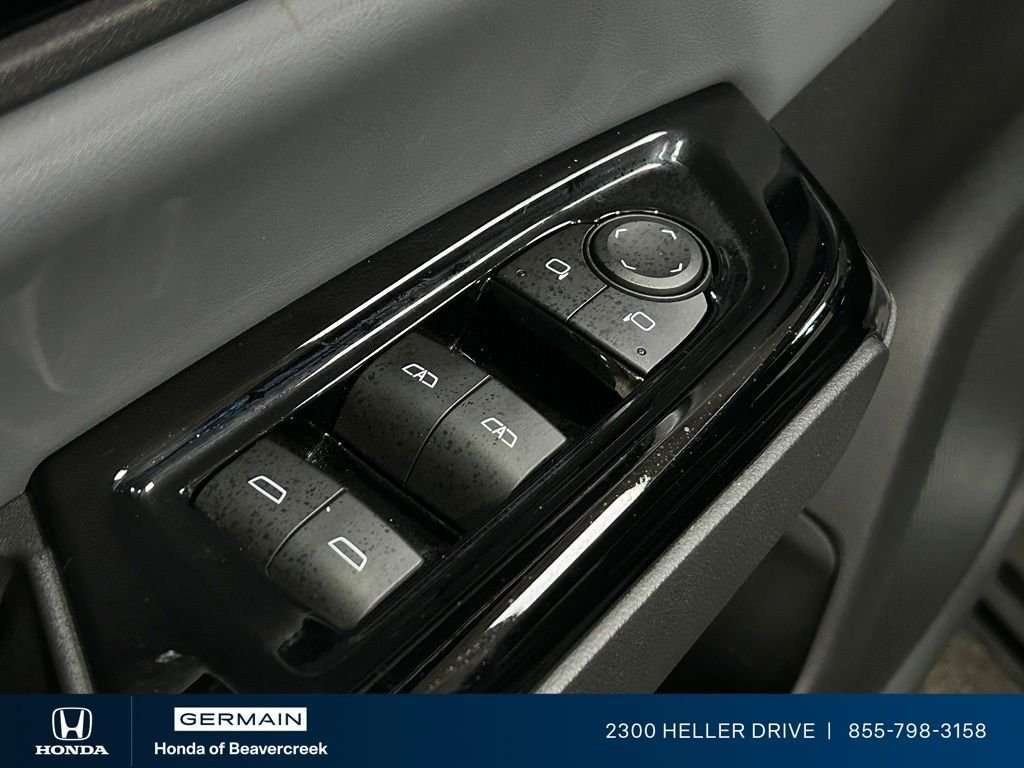 Used 2025 Mercury Silver Metallic Honda Touring image 18
