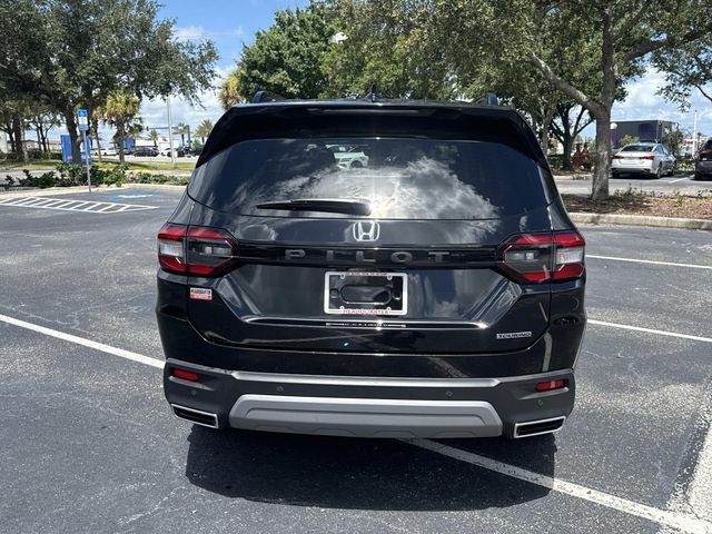 Used 2024 Black Honda Touring image 5