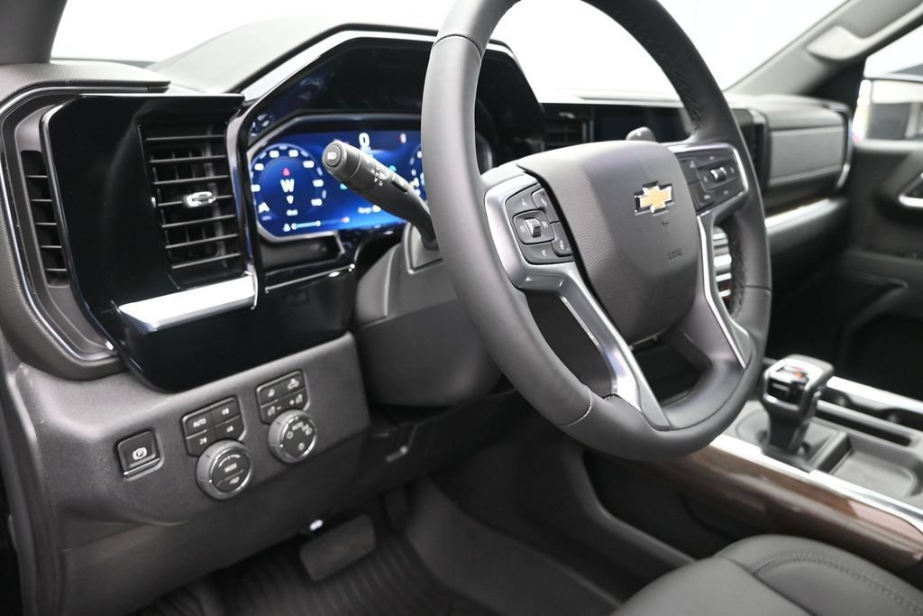 2026 Chevrolet Silverado 1500 LT - Photo 12