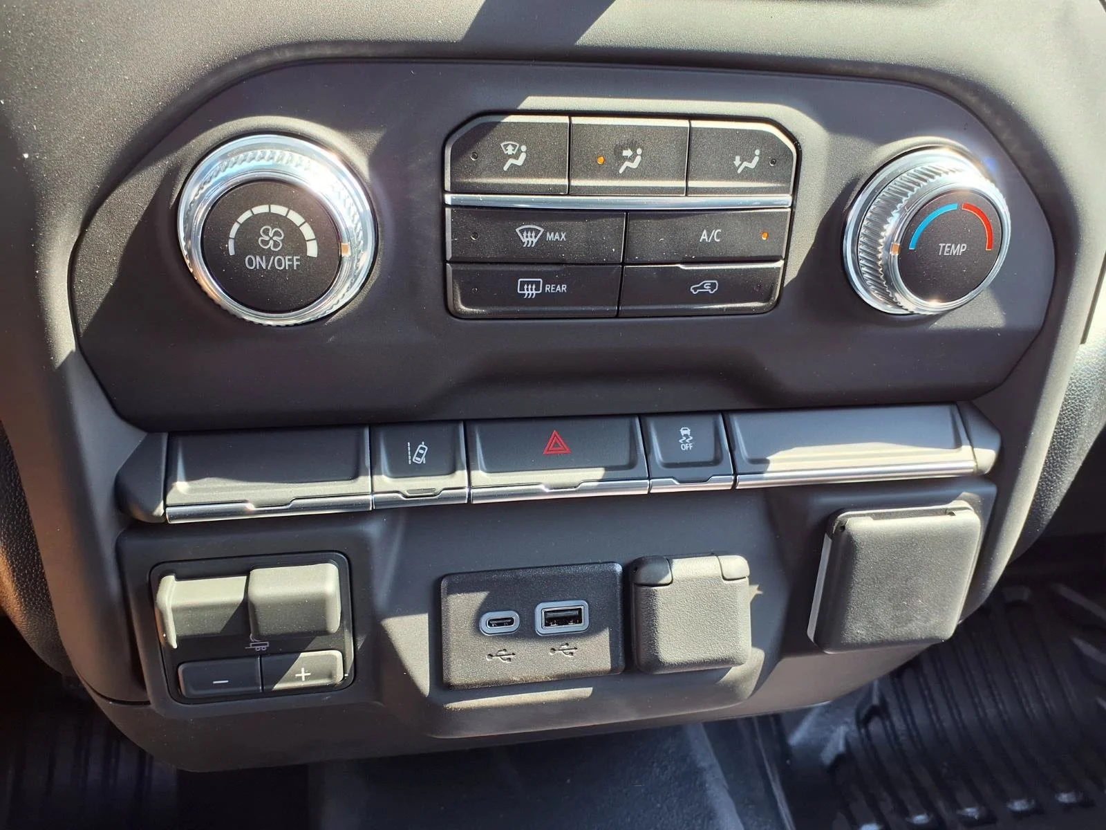 2026 GMC Sierra 2500HD Pro - Photo 10