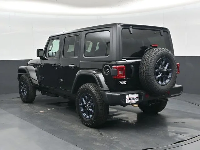 New 2026 Black Clear-Coat Exterior Paint Jeep 85th Anniversary Edition image 7