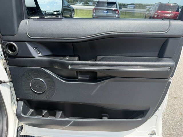 Used 2021 White Metallic Ford XLT image 37