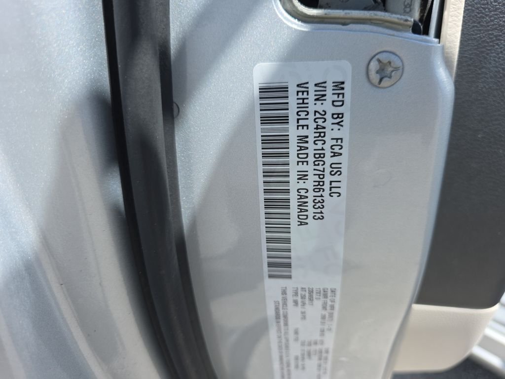 Used 2023 Silver Mist Clearcoat Chrysler Touring L image 38