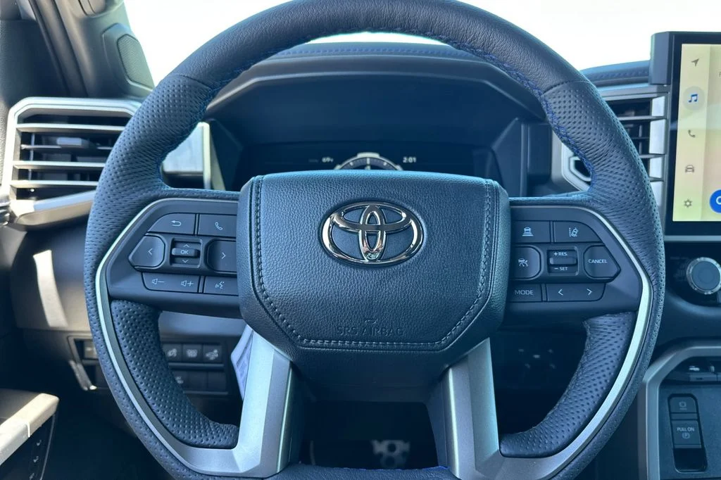 New 2026 Wind Chill Pearl <sup>1</sup> Toyota  Platinum image 24