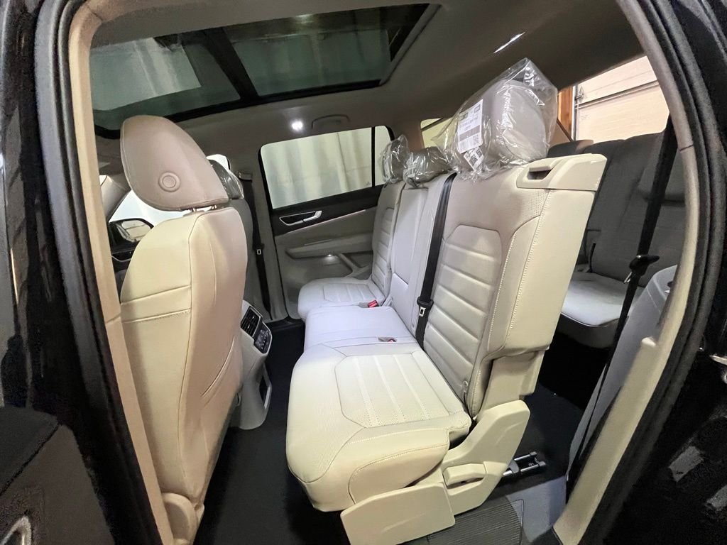 New 2026 Black Volkswagen 2.0T SEL image 22