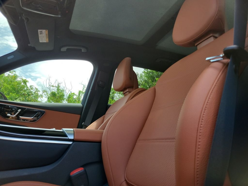 New 2026 Graphite Grey Metallic Mercedes-Benz GLC 300 image 22