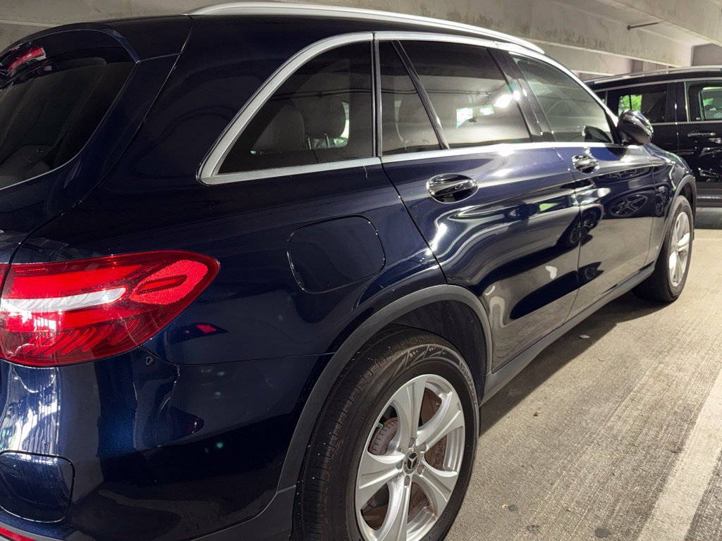 Used 2018  Mercedes-Benz GLC 350e image 3