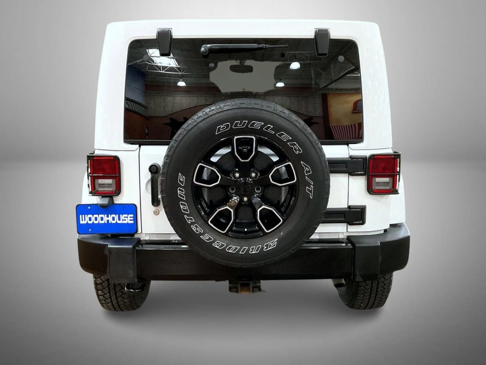 Used 2017 White Jeep Unlimited Sahara image 6