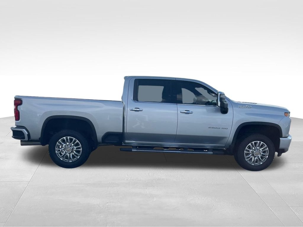 Used 2022 Silver Chevrolet High Country image 6
