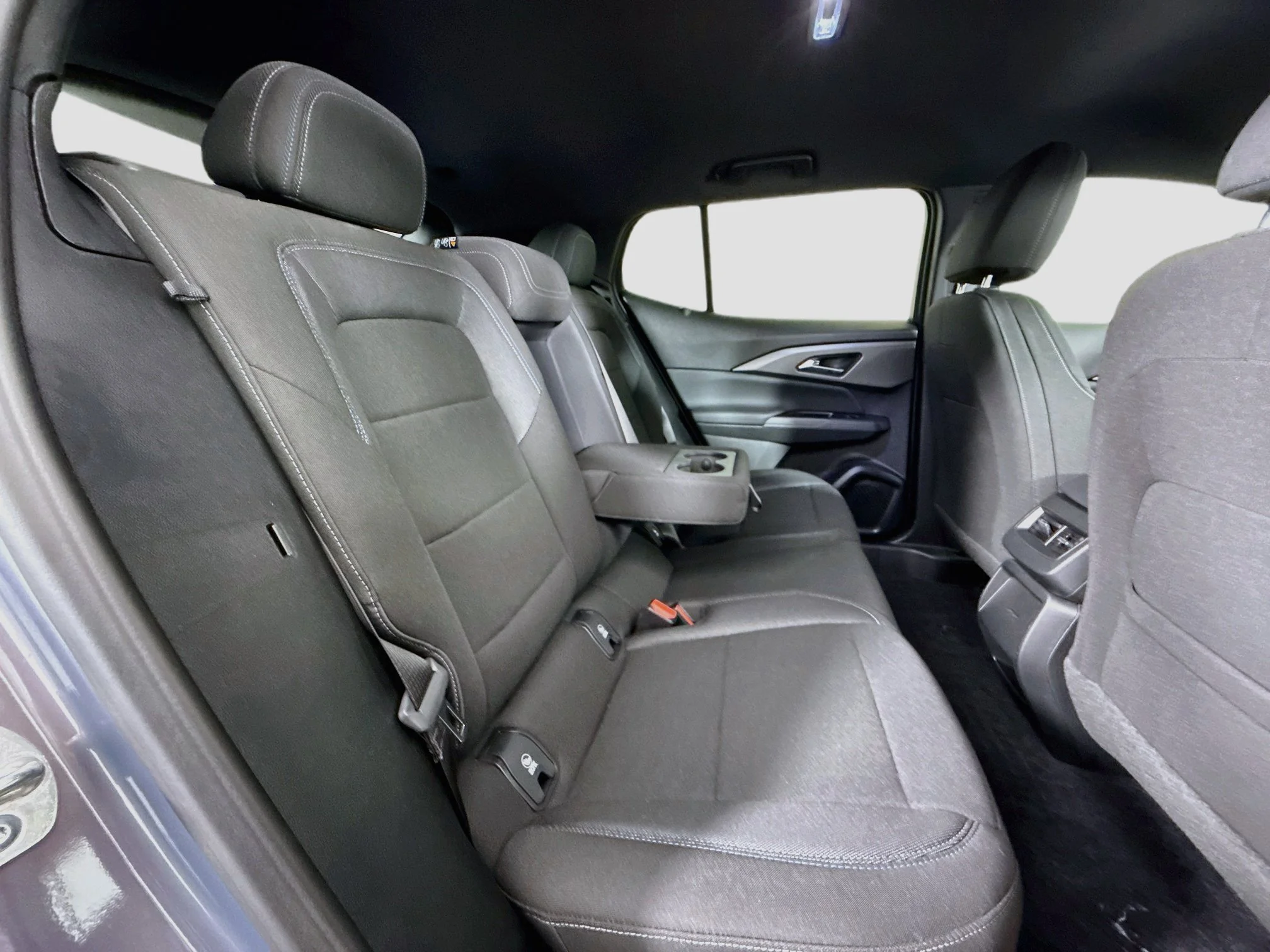 Used 2026 Galaxy Gray Metallic Chevrolet LT image 29