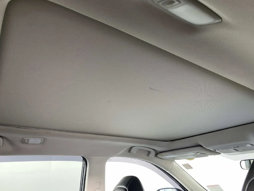 Used 2016 Magnetic Black Nissan SL image 11