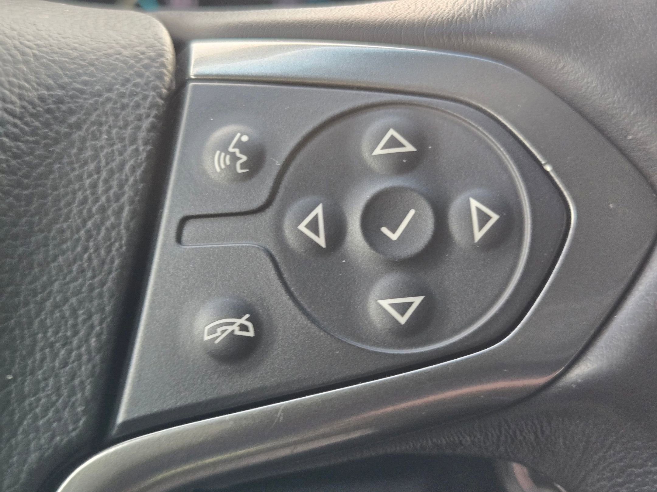 Used 2019 Black Chevrolet Premier image 29