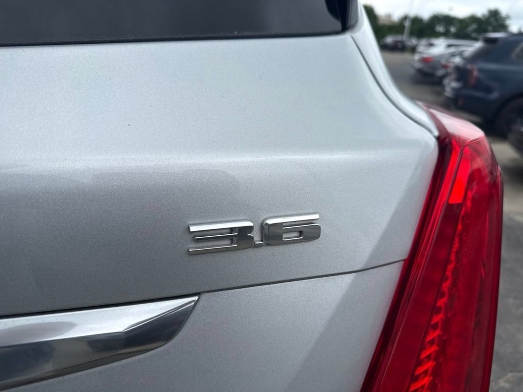Used 2017 Radiant Silver Metallic Cadillac Luxury image 11