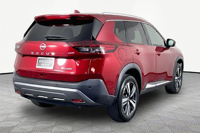 Used 2023 Red Nissan SL image 6