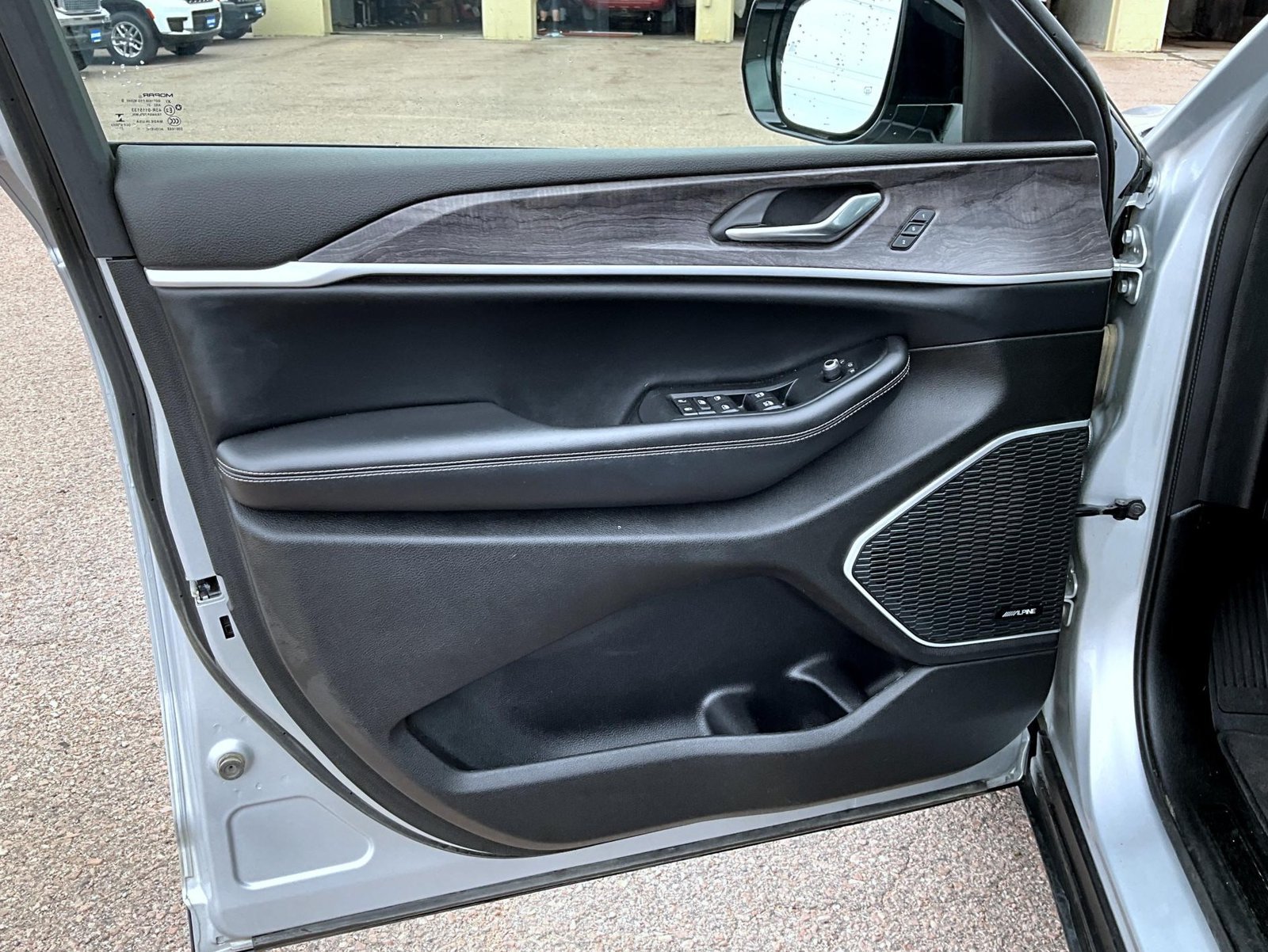 Used 2021 Silver Jeep Limited image 10