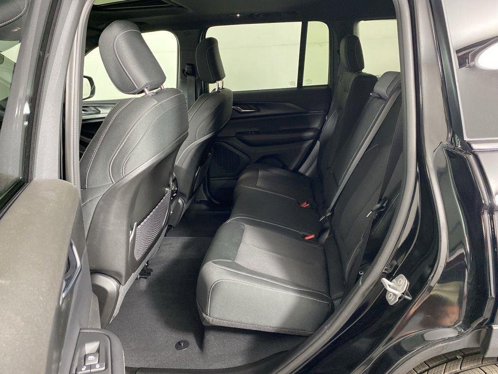 Used 2025 Diamond Black Crystal Pearlcoa Jeep Laredo X image 24
