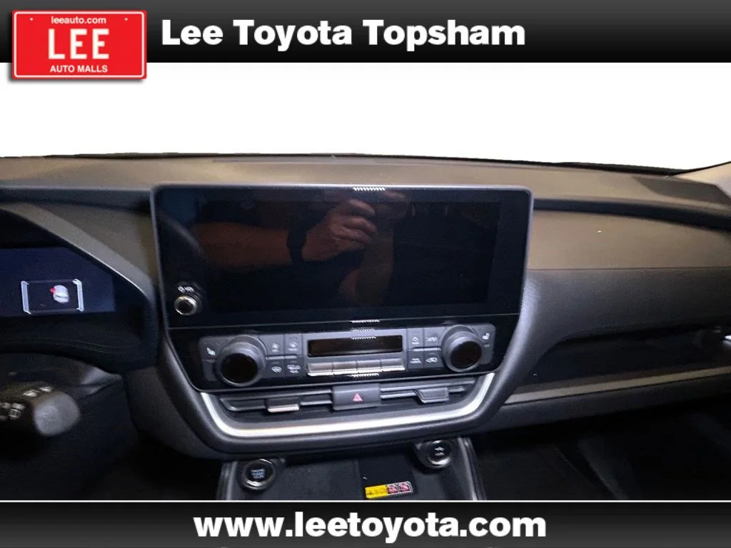 Used 2024 Pearl Toyota XLE image 10
