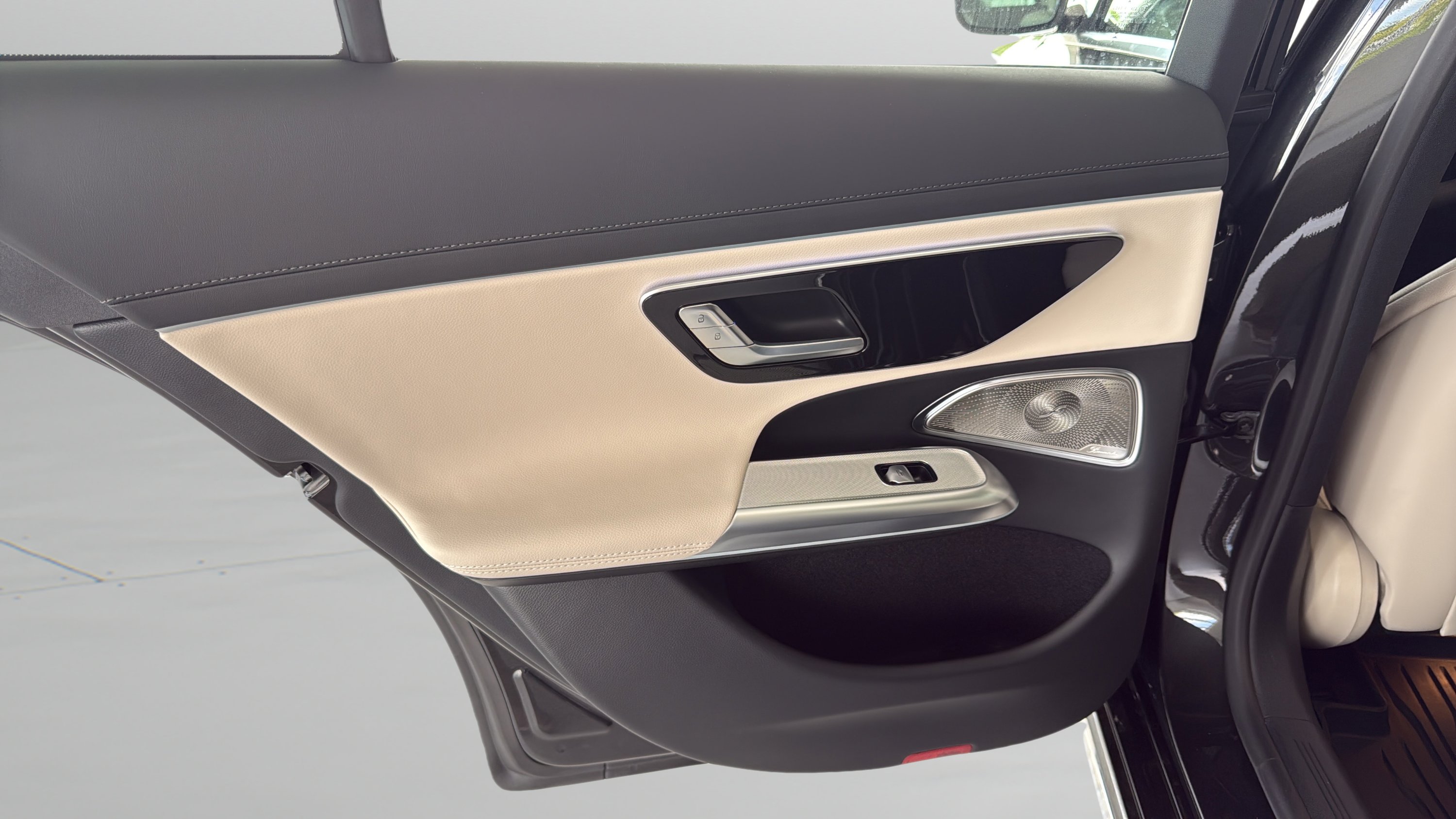New 2026 Graphite Grey Metallic Mercedes-Benz E 450 image 19