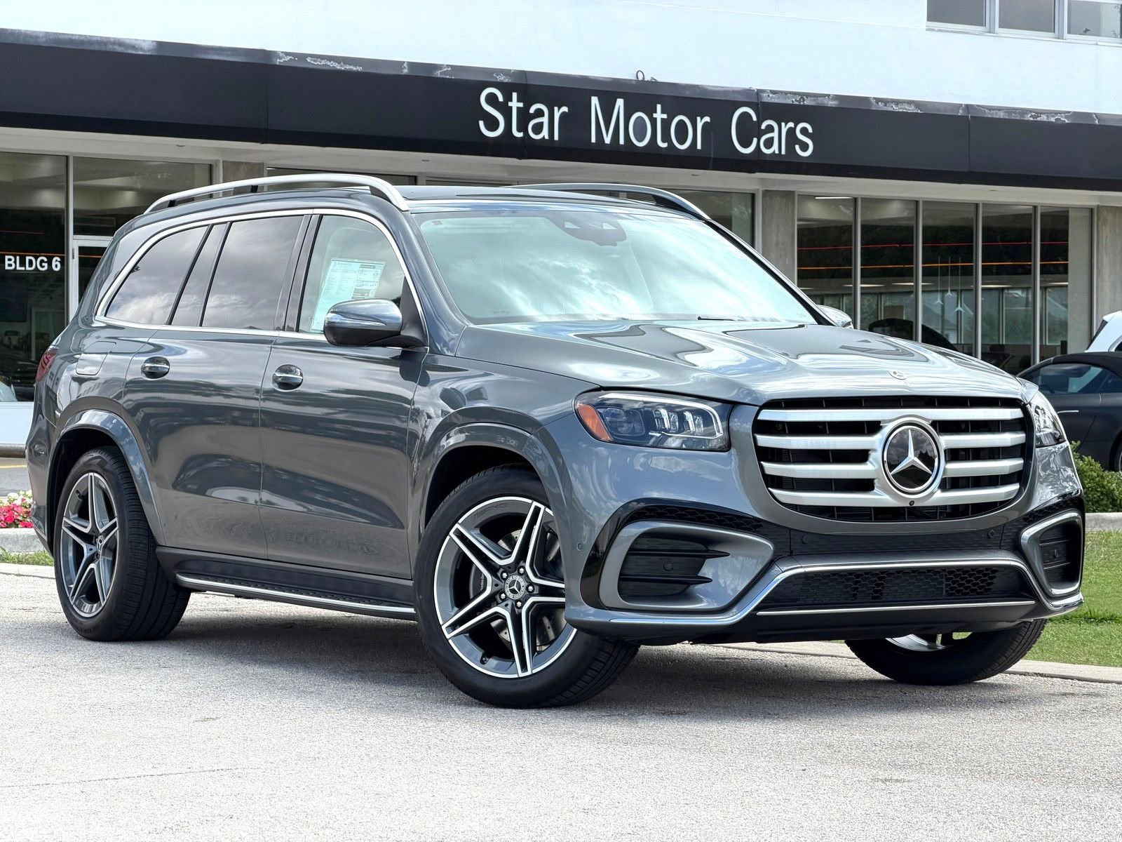 New 2026 Selenite Grey Metallic Mercedes-Benz GLS 450 image 26