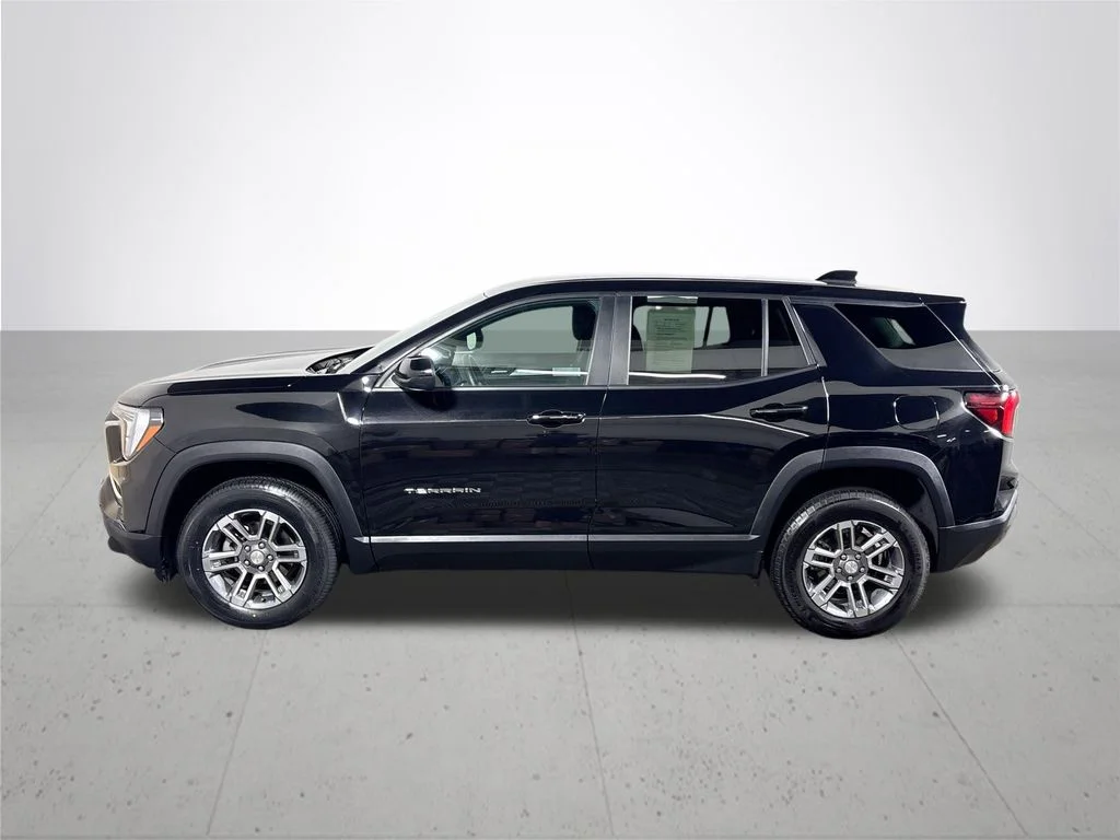 Used 2025 Black GMC Elevation image 9