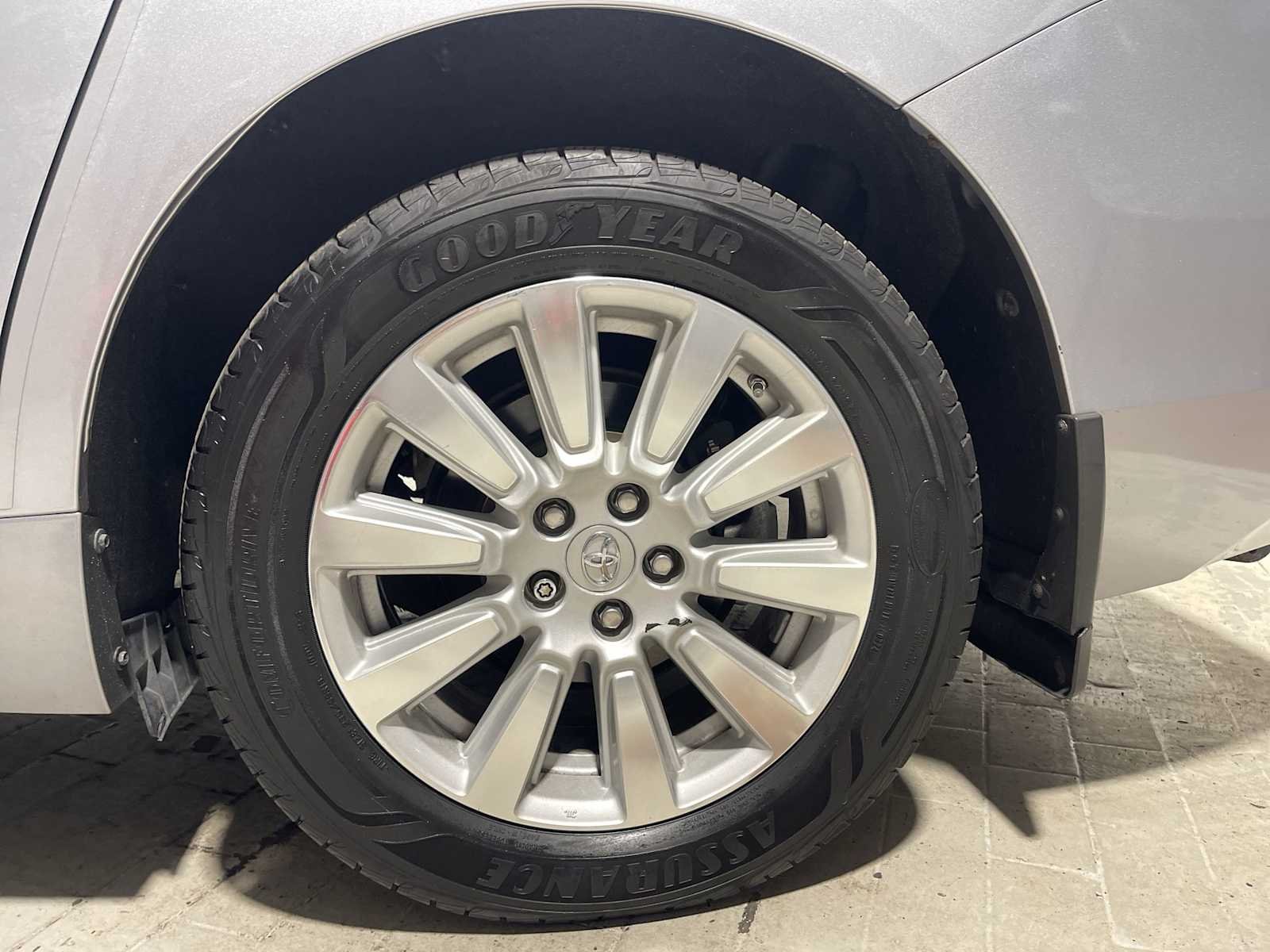 Used 2017 Silver Sky Metallic Toyota XLE image 8