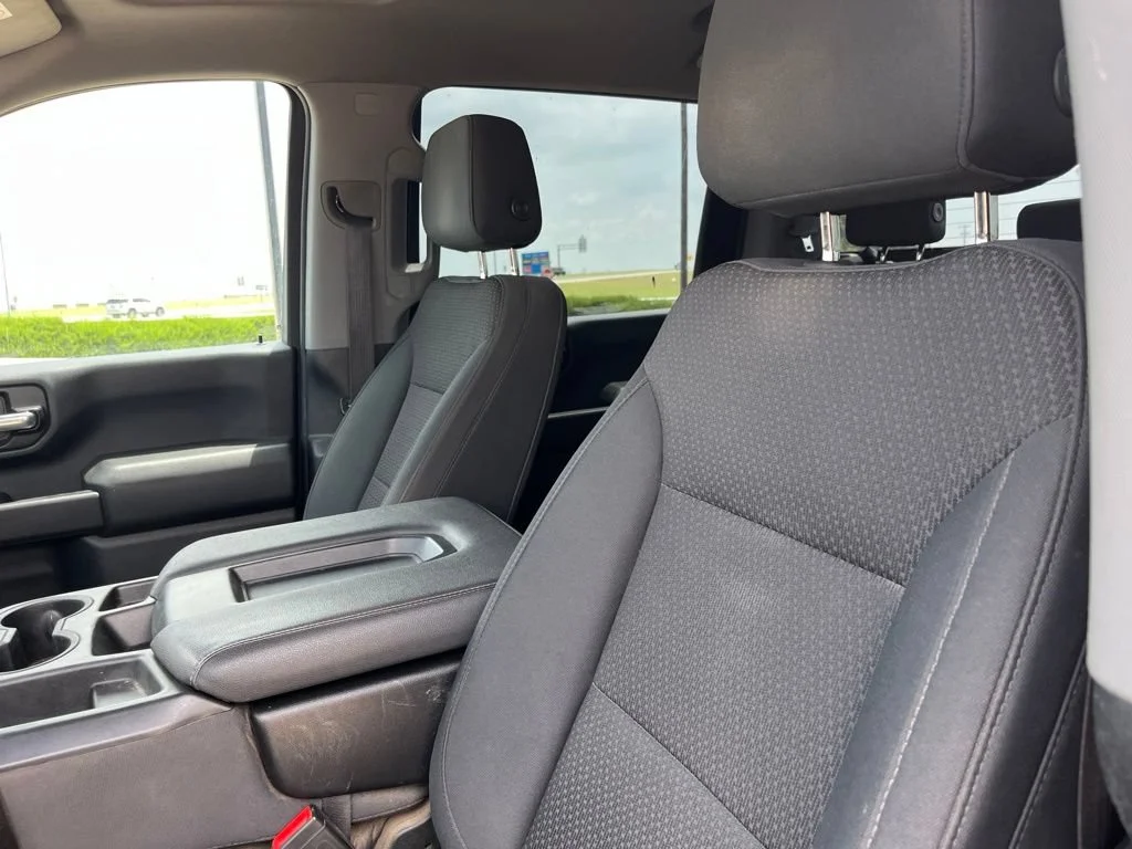 Used 2020 BLACK Chevrolet Custom image 11