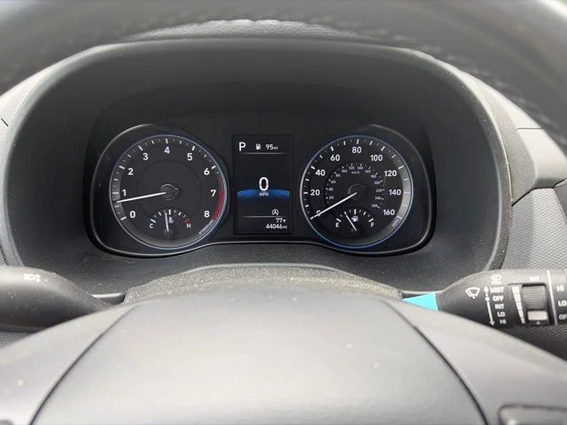 Used 2023 Gray Hyundai SEL image 6