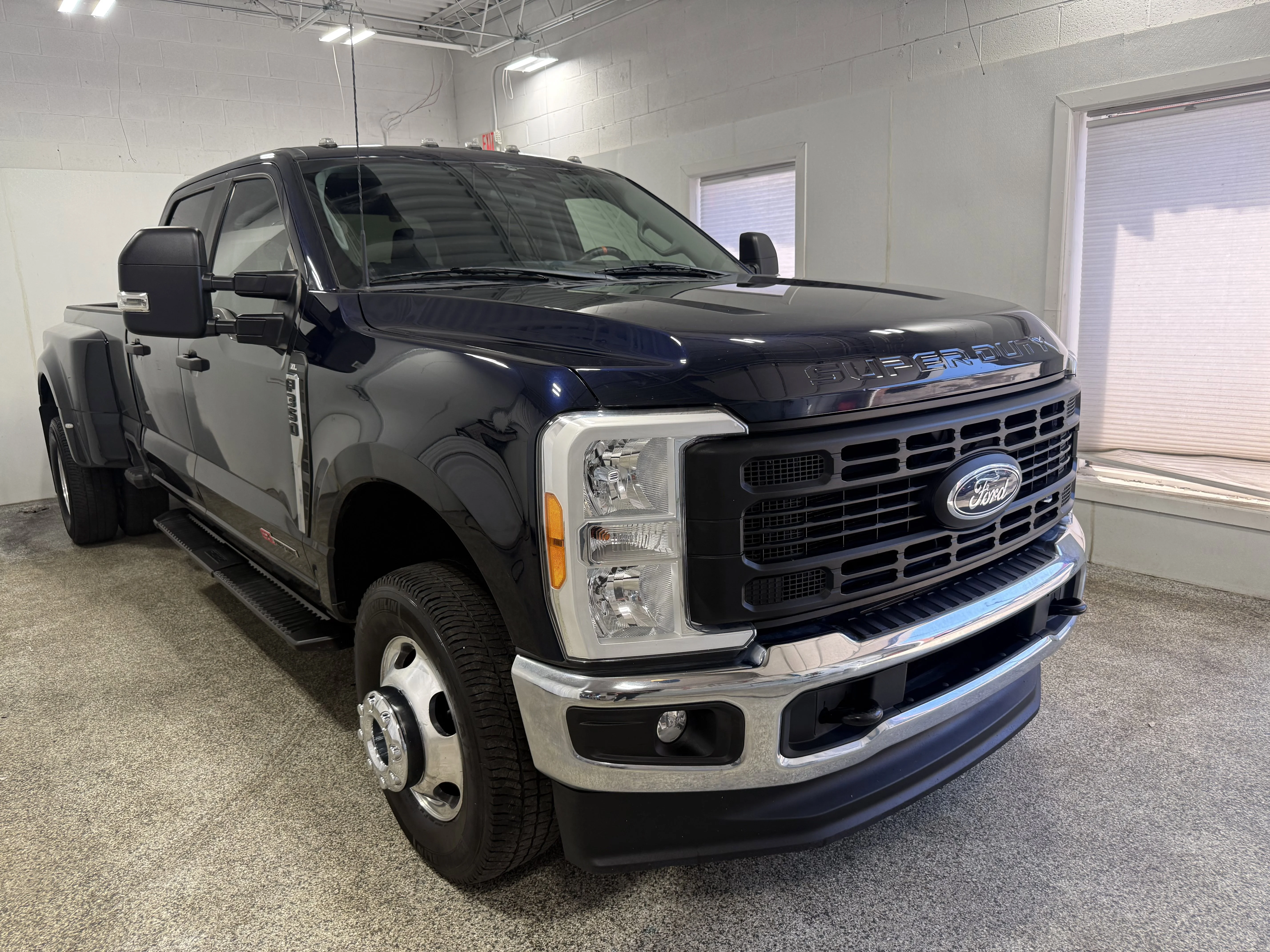2023 Ford F-350 XL 4x4 Crew Cab 8' Box DRW's photo