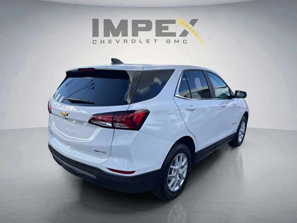Used 2024 Summit White Chevrolet LT image 5